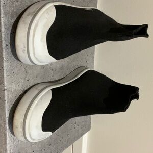 Girls Prada knit sneaker size 13